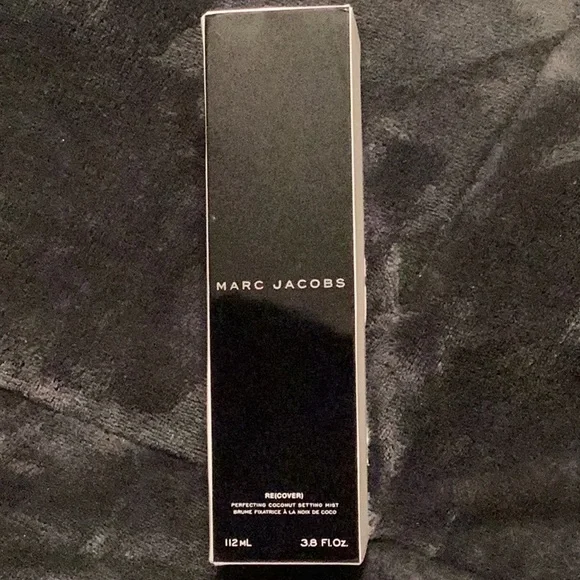 Marc Jacobs Beauty Re(cover) Perfecting Coconut Setting Mist - Picture 3 of 4